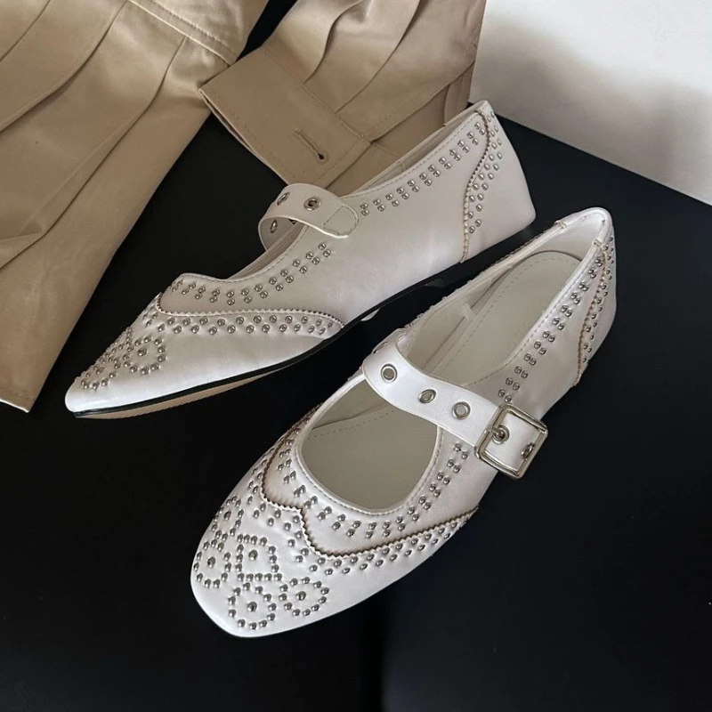 Retro Rivet Buckle Design Flat - Women'S Fashion Brands ulasan dan harga