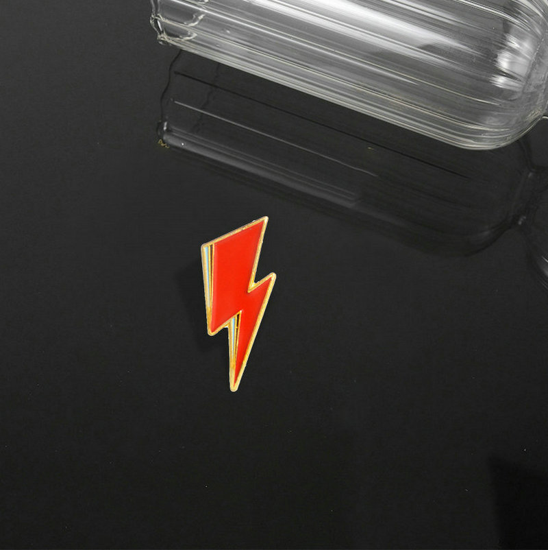 Aladdin Lightning Enamel Pin B - Women Fashion Icon ulasan dan harga