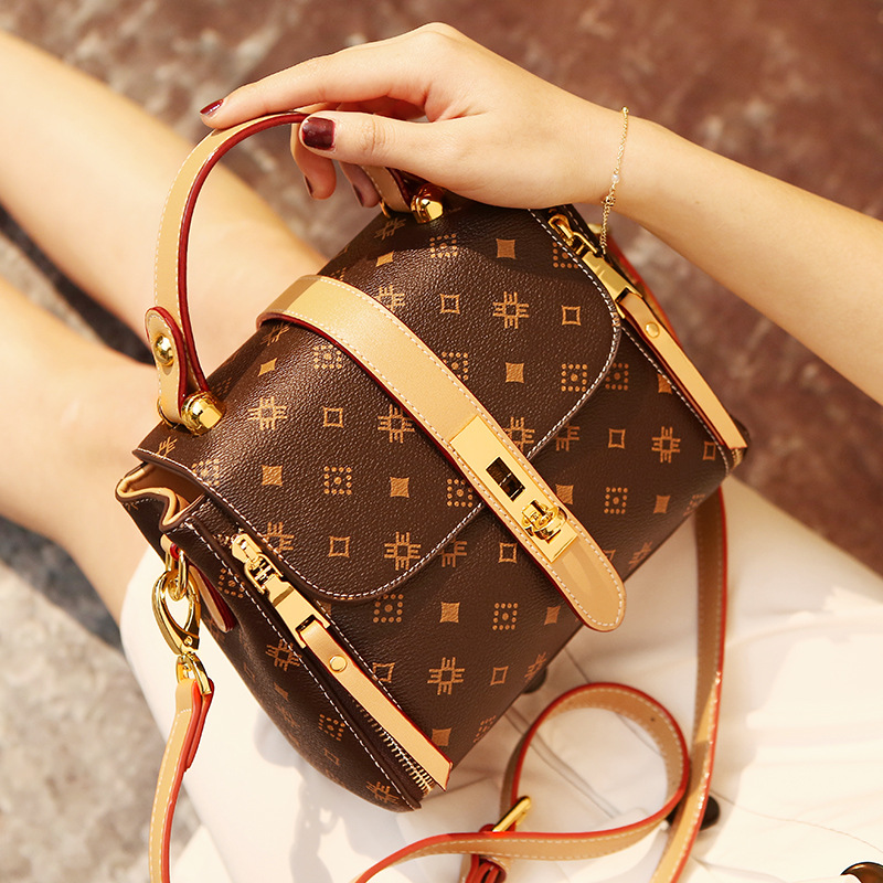 Luxury Fashion Icon Designer D - Women Fashion Icon ulasan dan harga