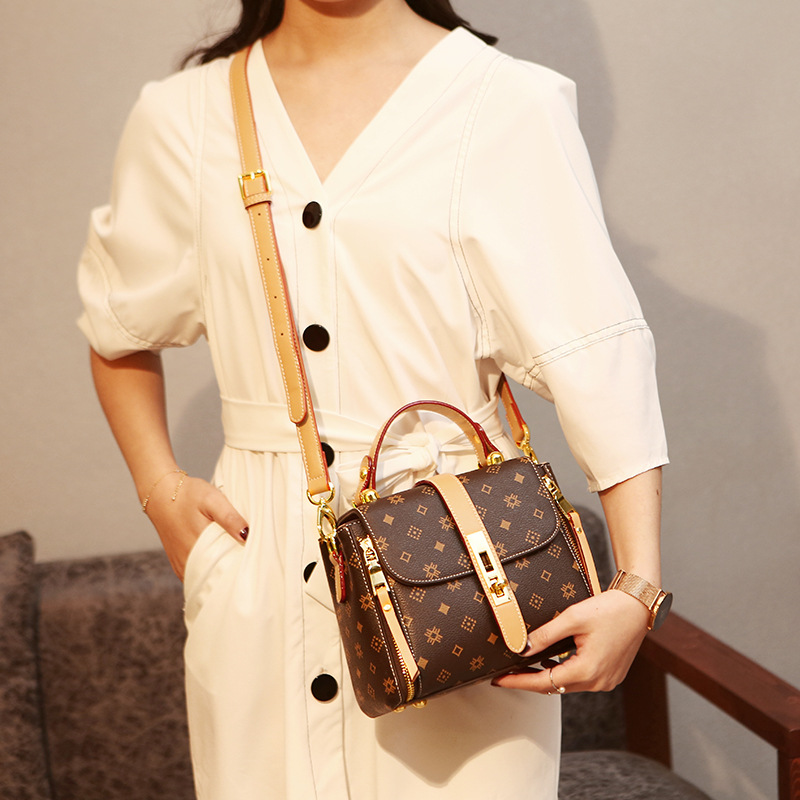 Luxury Fashion Icon Designer D - Women Fashion Icon ulasan dan harga